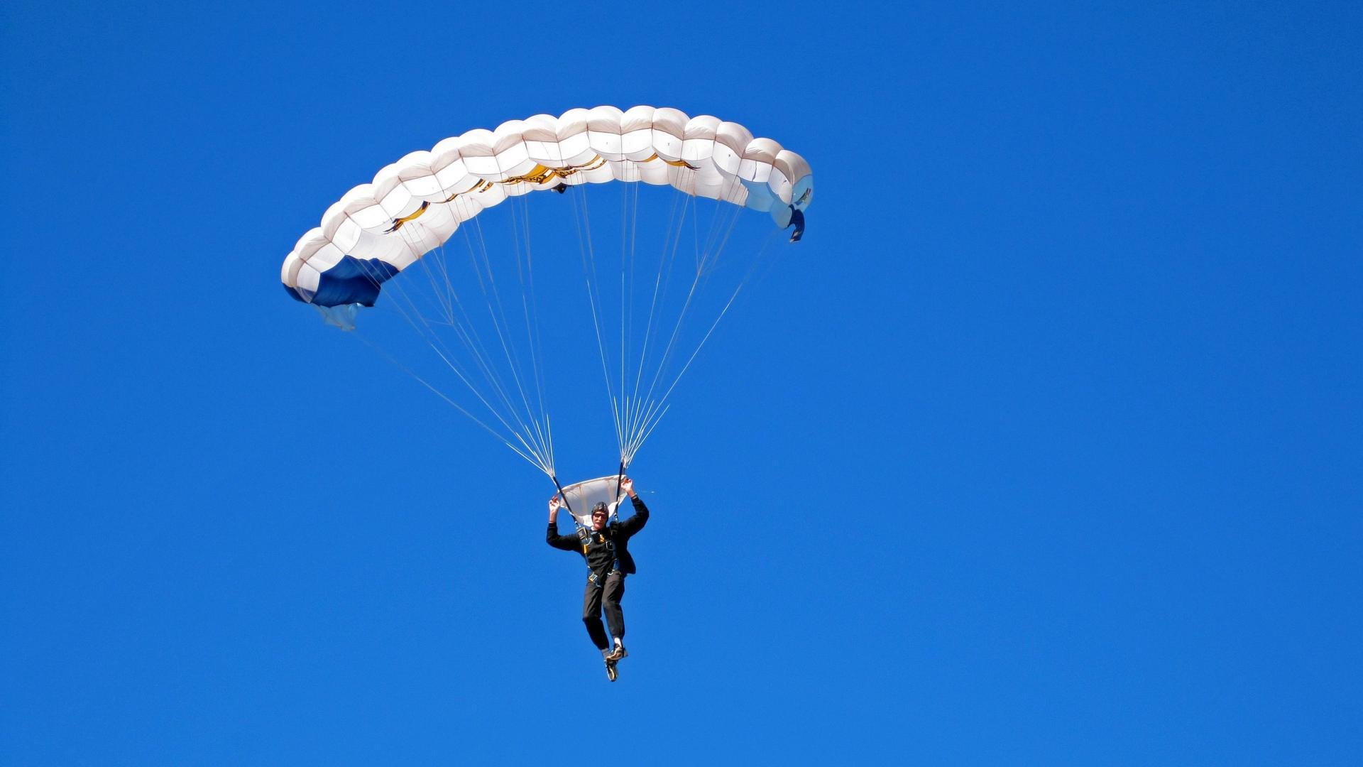 _火箭队迎战强敌，奋勇争胜_，火箭队伍